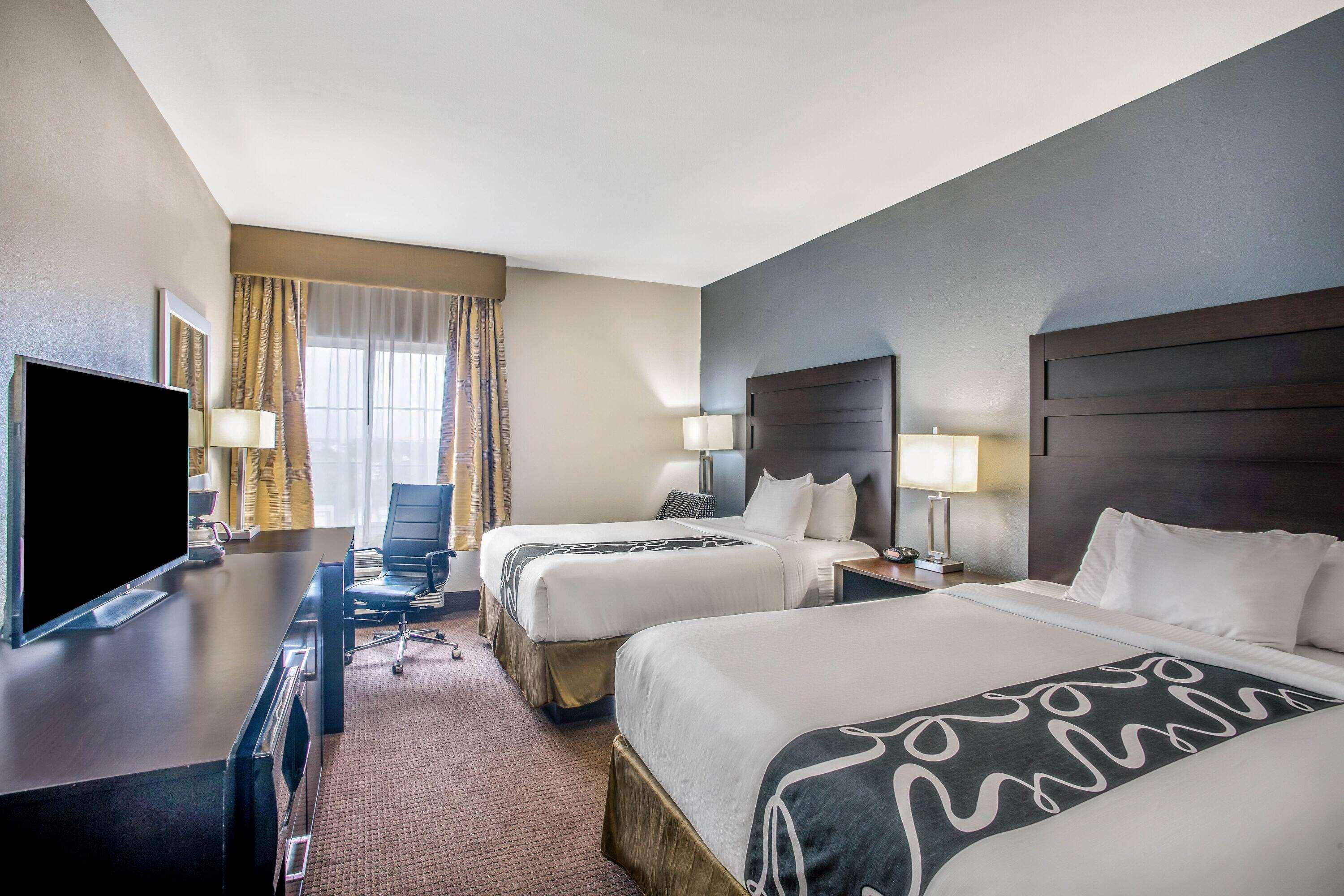 La Quinta By Wyndham Karnes City - Kenedy Екстер'єр фото