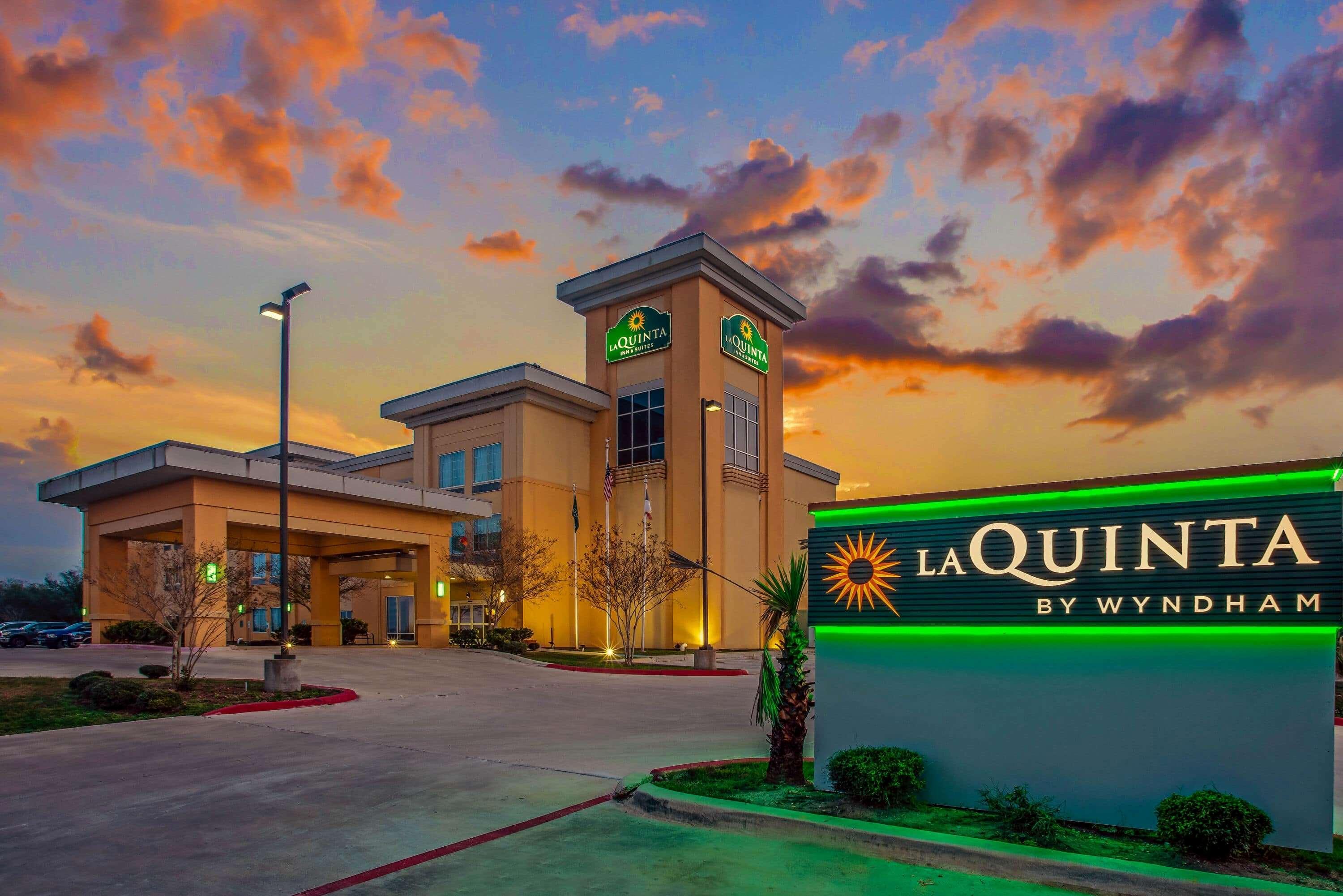 La Quinta By Wyndham Karnes City - Kenedy Екстер'єр фото